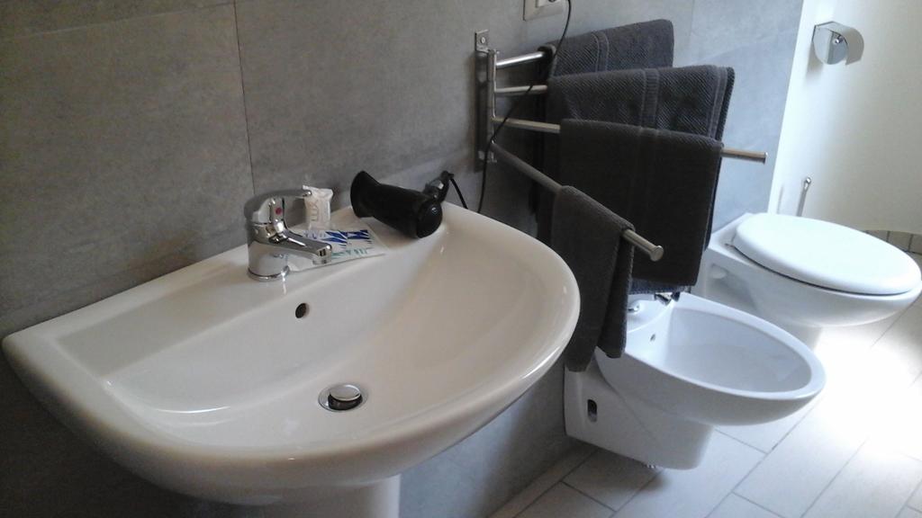 Fgs Service Snc "White Room" Ruoti Buitenkant foto