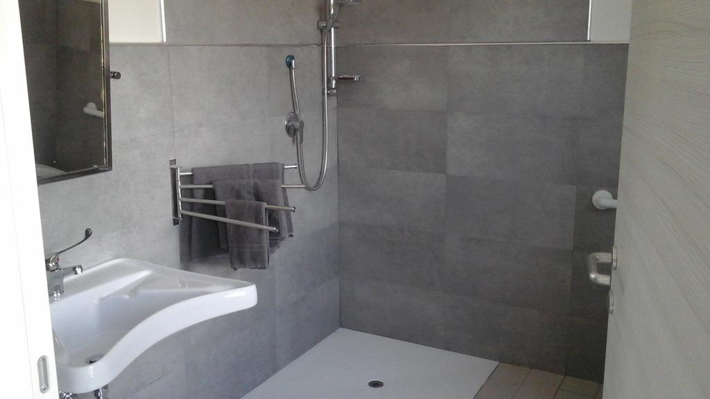 Fgs Service Snc "White Room" Ruoti Buitenkant foto